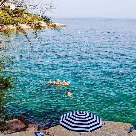 Alisa Διαμέρισμα