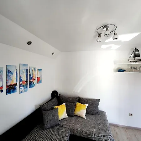 Διαμέρισμα Alisa *